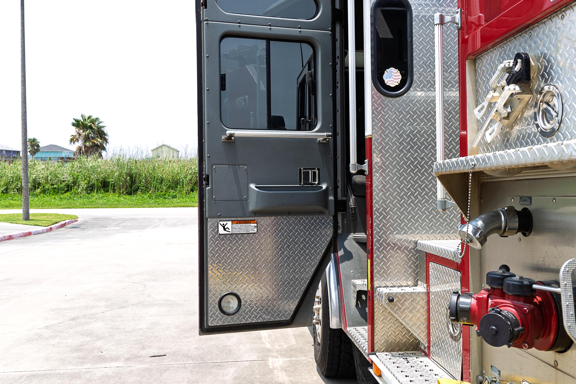 2000 E-One Cyclone Pumper - image 93