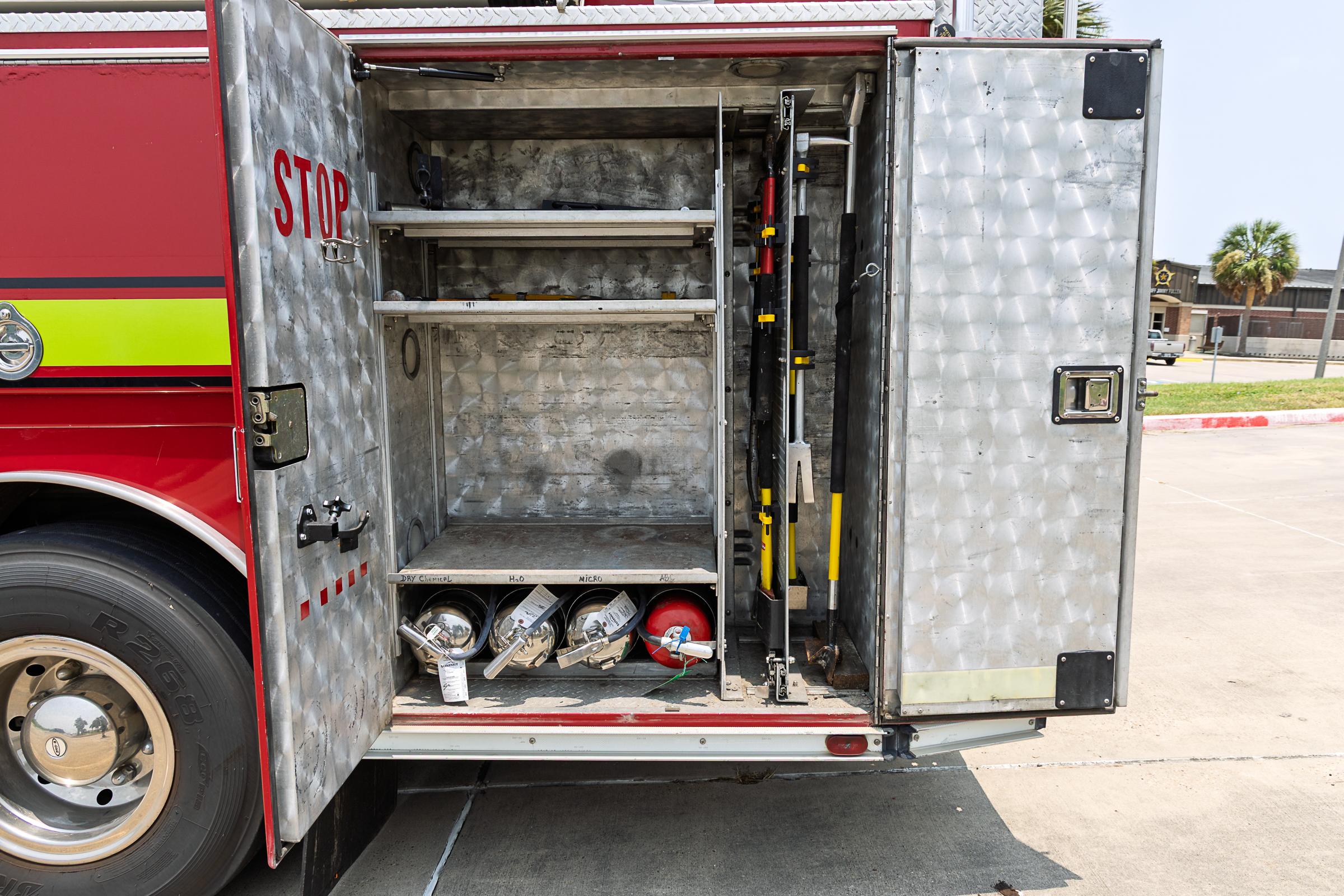 2000 E-One Cyclone Pumper - image 109