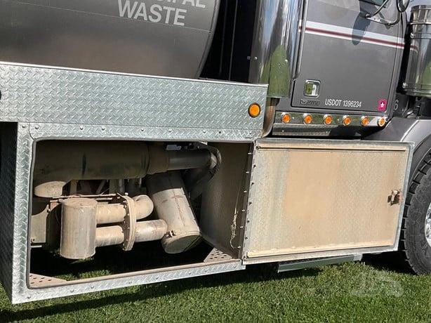2016 Western Star 4900 Vacuum Tank Truck (5,200gal) - image 28
