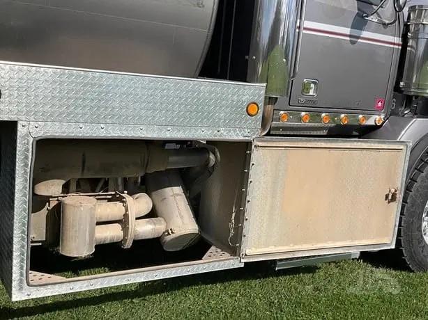 2016 Western Star 4900 Vacuum Tank Truck (5,200gal) - image 35