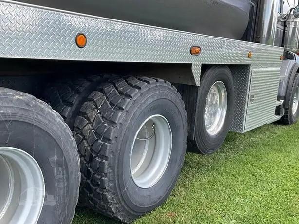 2016 Western Star 4900 Vacuum Tank Truck (5,200gal) - image 19