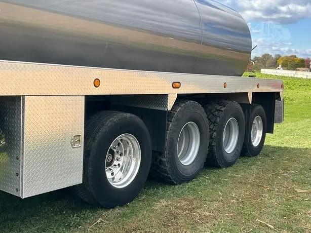 2016 Western Star 4900 Vacuum Tank Truck (5,200gal) - image 22