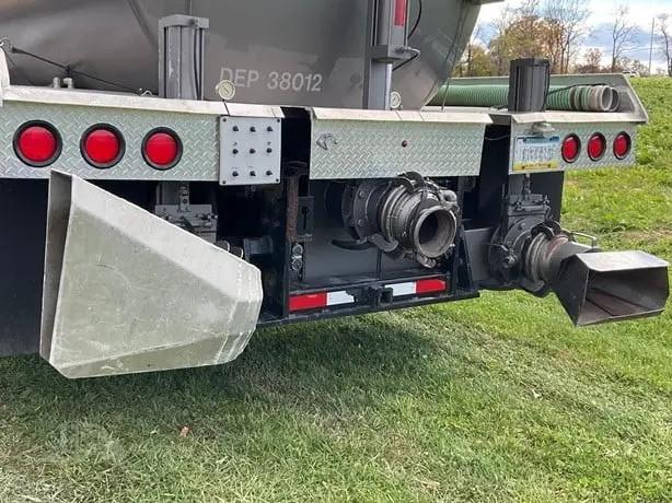 2016 Western Star 4900 Vacuum Tank Truck (5,200gal) - image 26