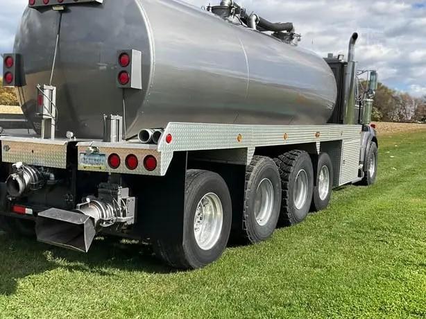 2016 Western Star 4900 Vacuum Tank Truck (5,200gal) - image 23