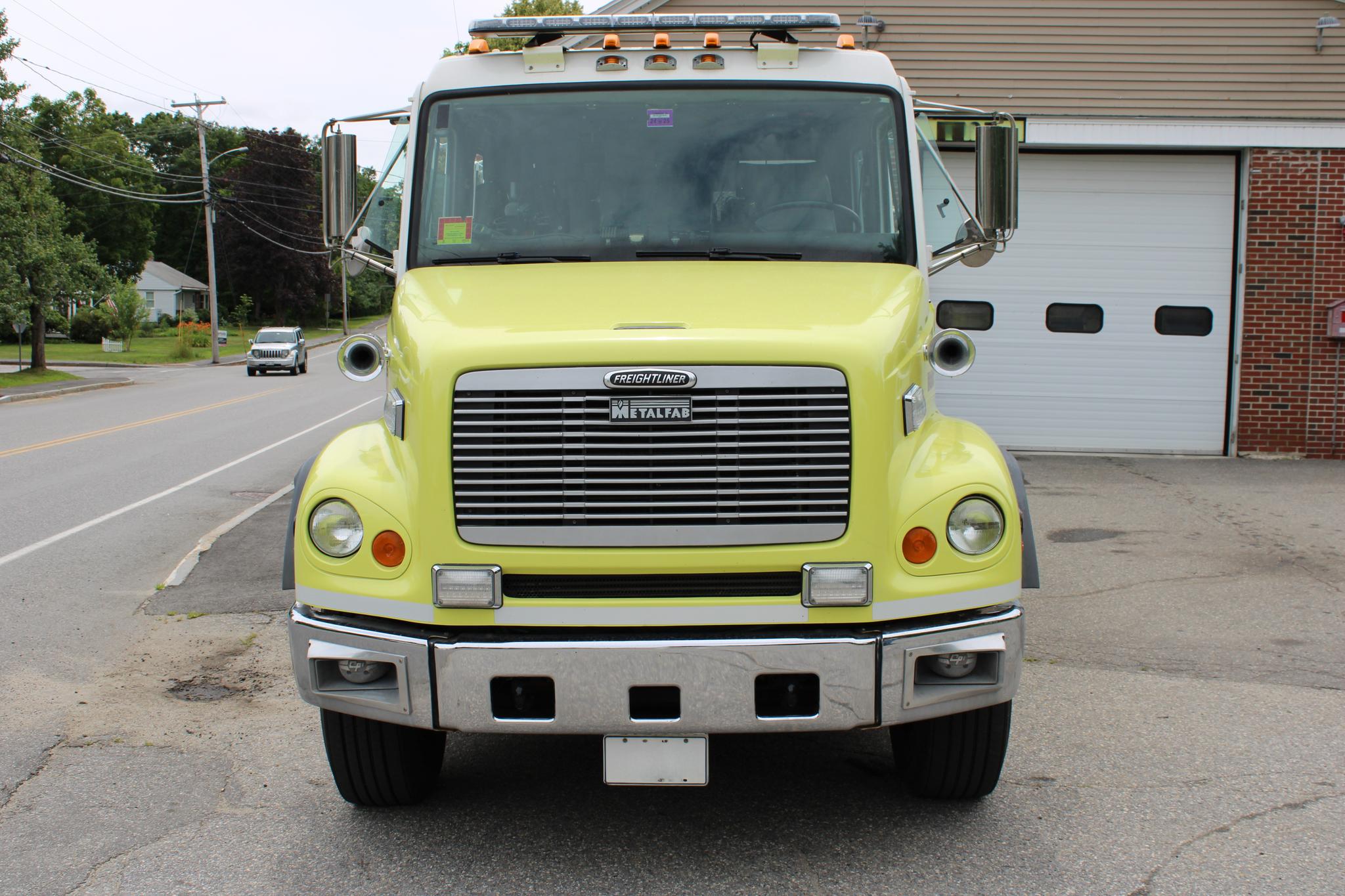 2000 Metalfab Freightliner Pumper Tanker - image 2