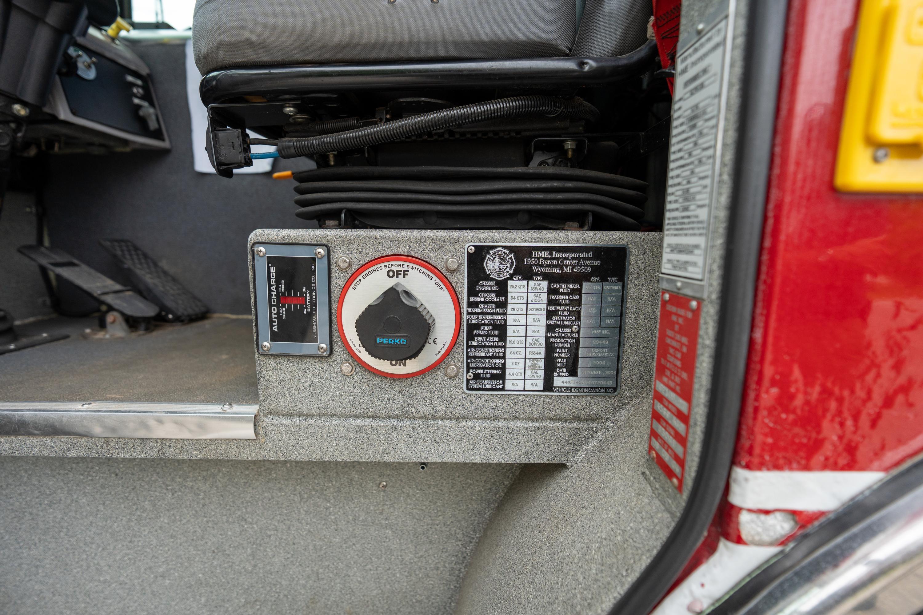 2004 HME Heavy Rescue - image 34
