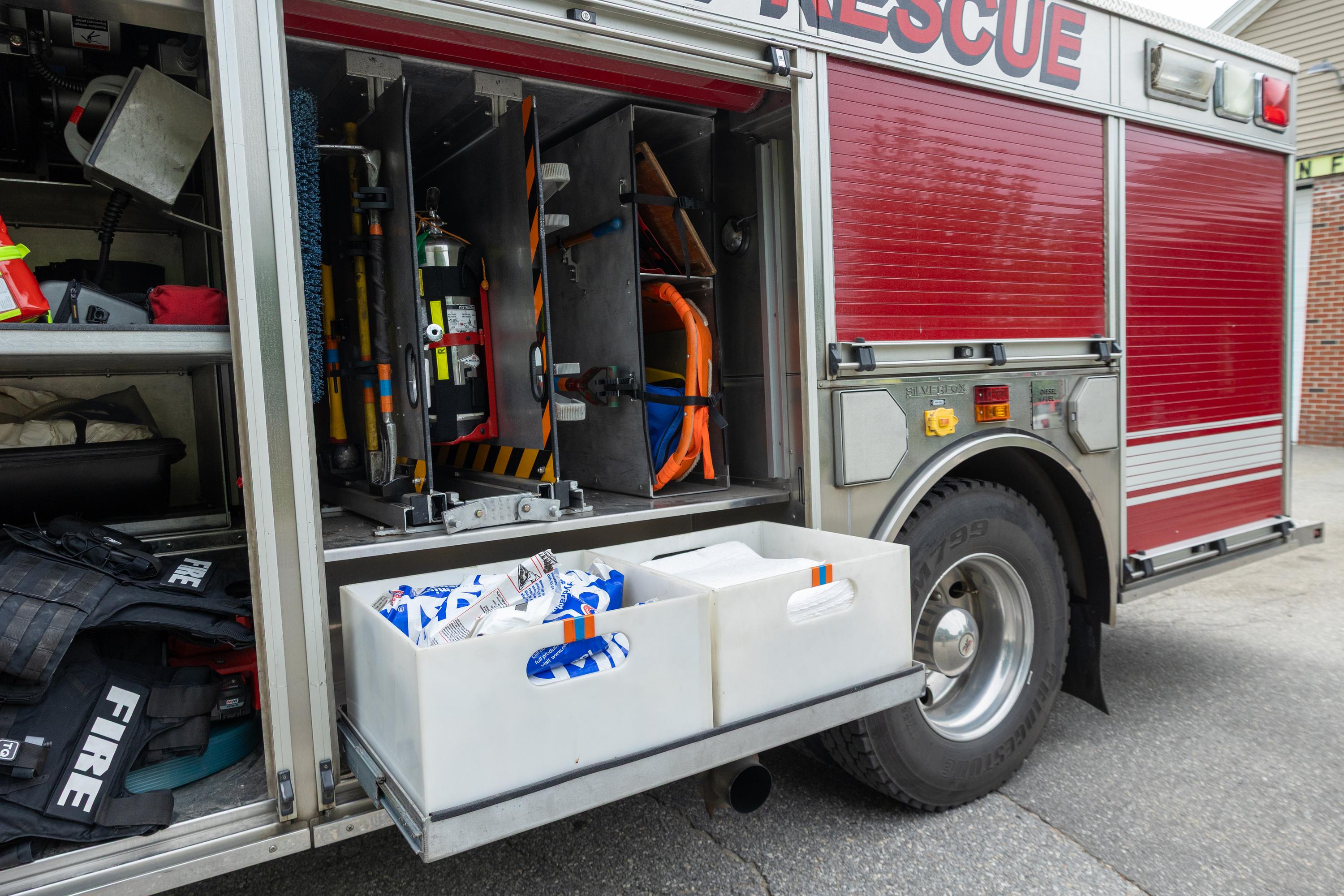 2004 HME Heavy Rescue - image 10