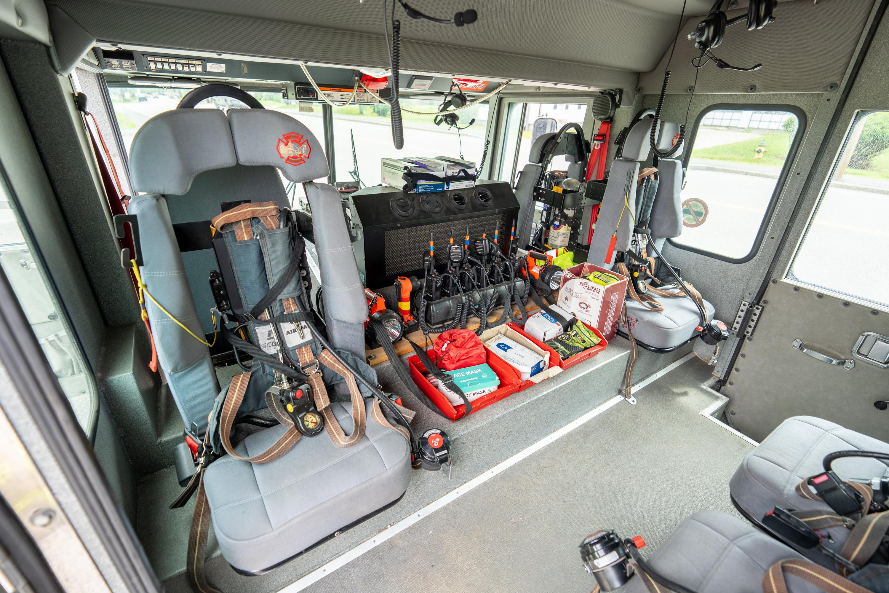 2004 HME Heavy Rescue - image 42
