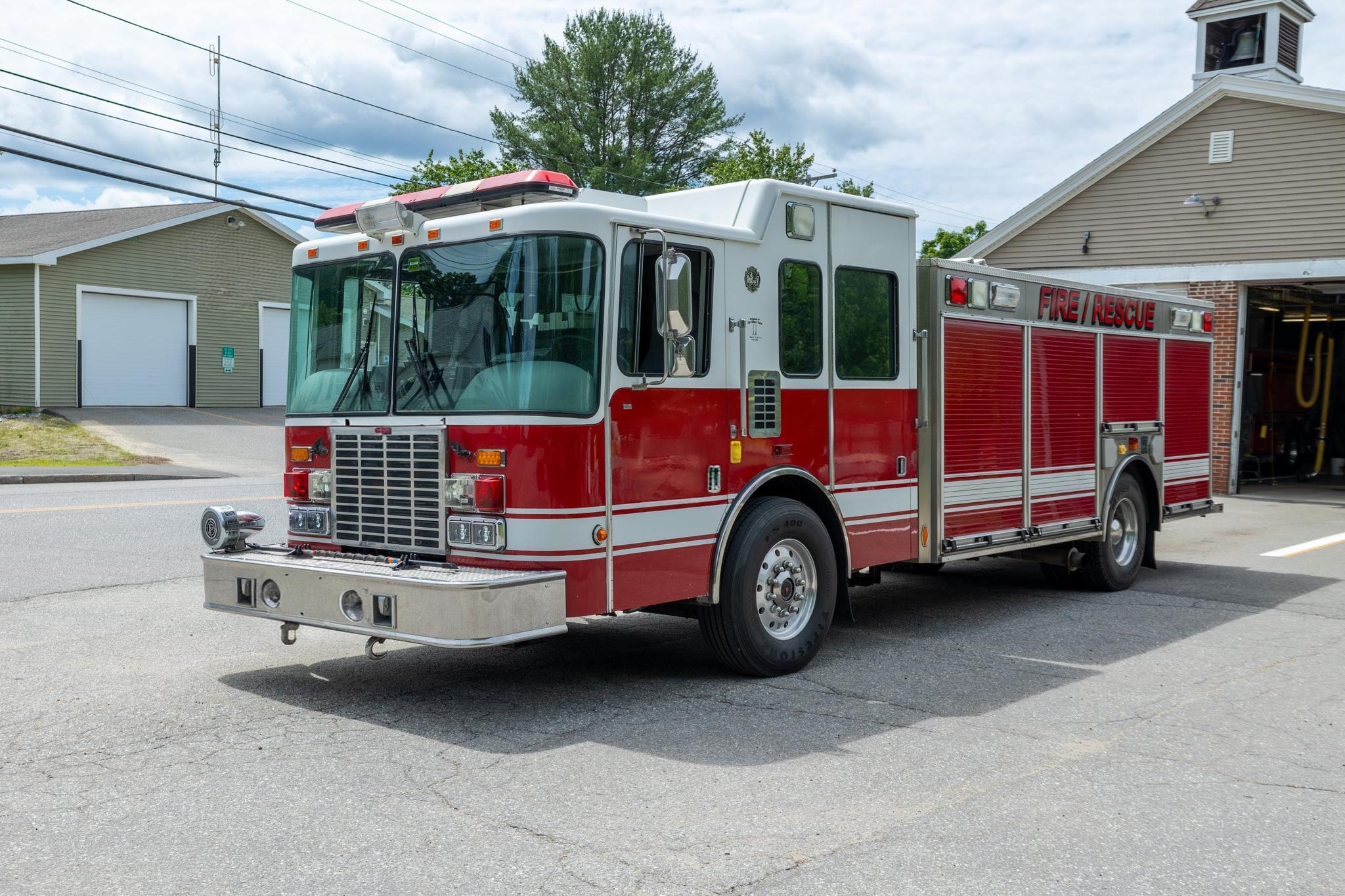 2004 HME Heavy Rescue - image 1