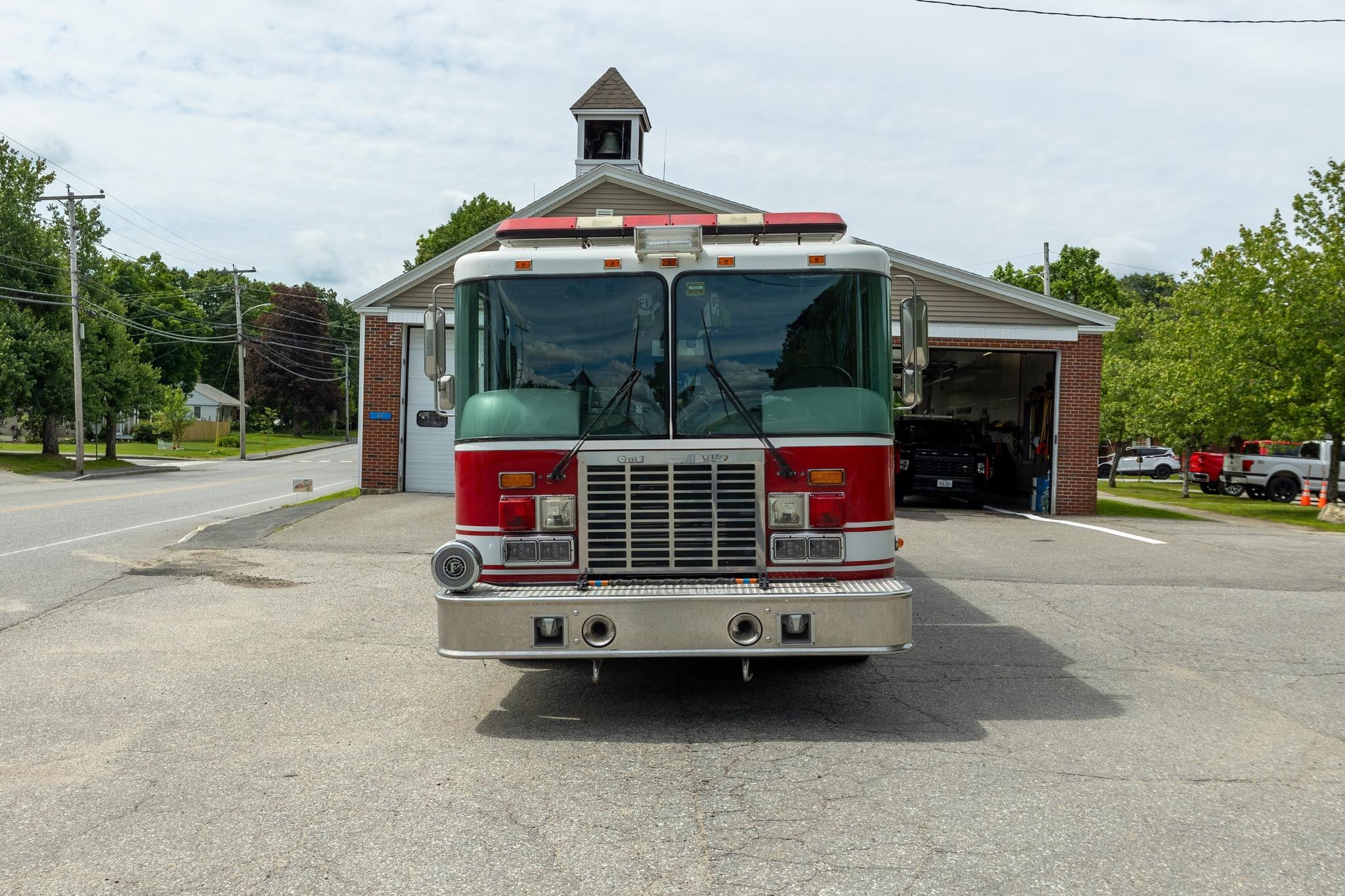2004 HME Heavy Rescue - image 3