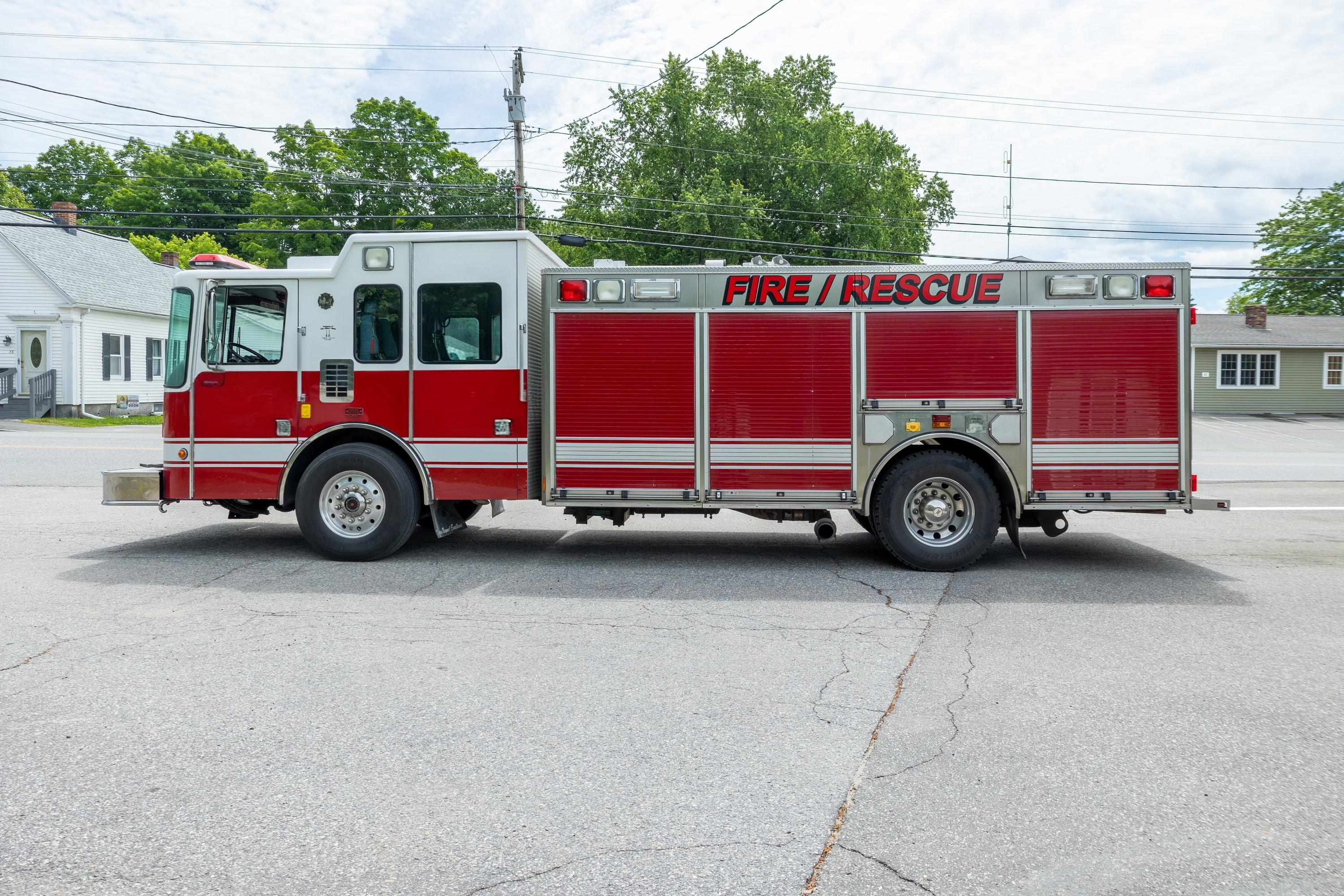 2004 HME Heavy Rescue - image 7
