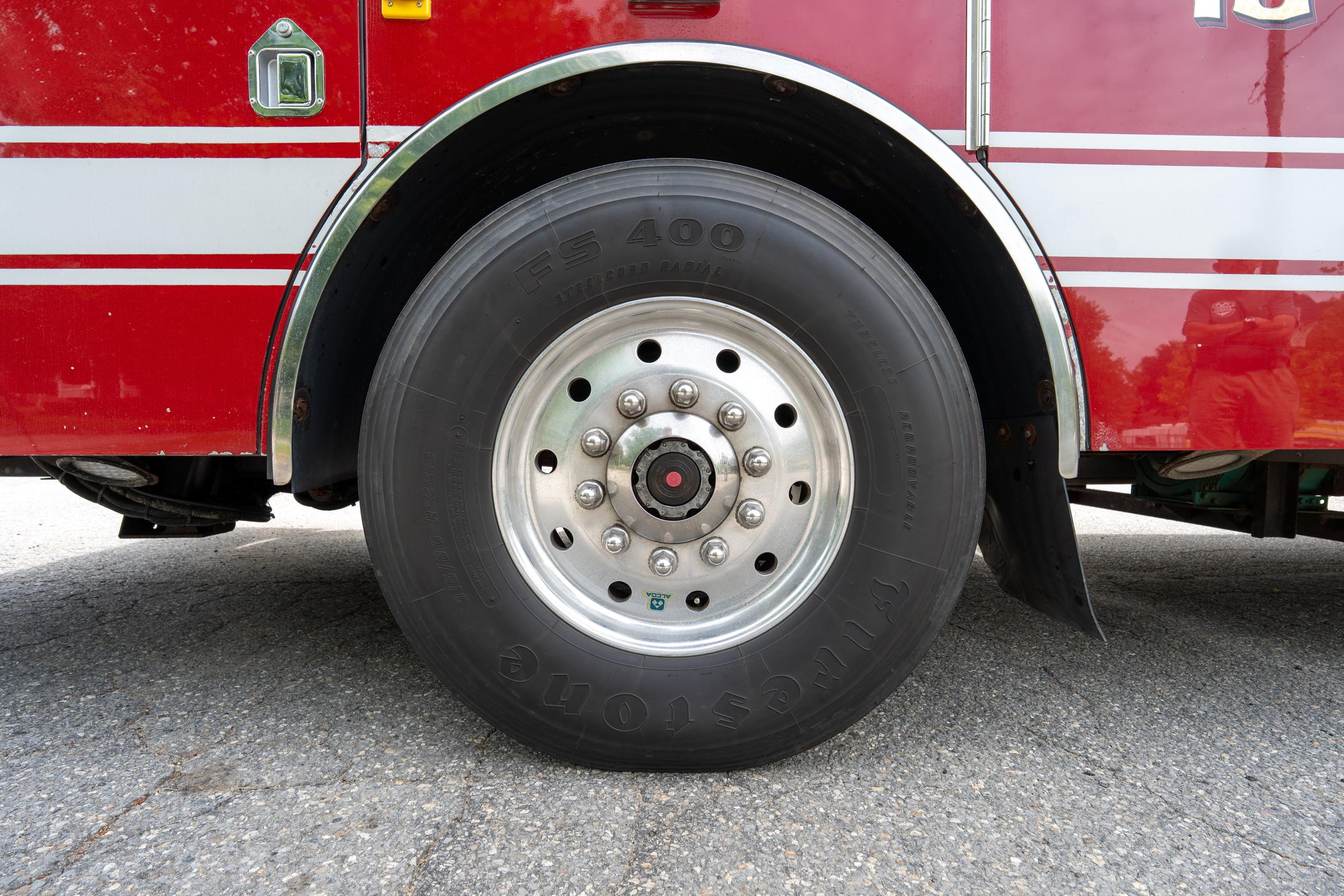 2004 HME Heavy Rescue - image 33