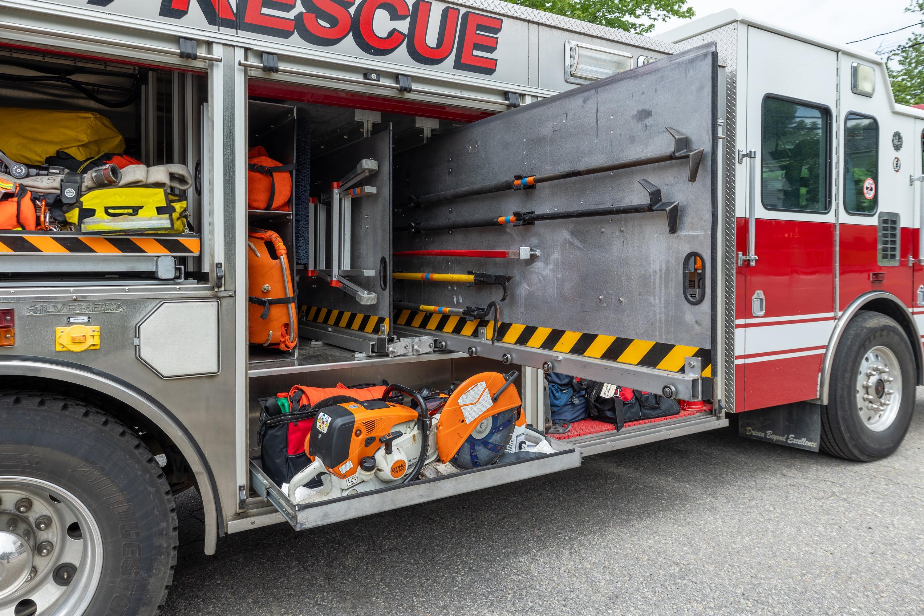 2004 HME Heavy Rescue - image 27
