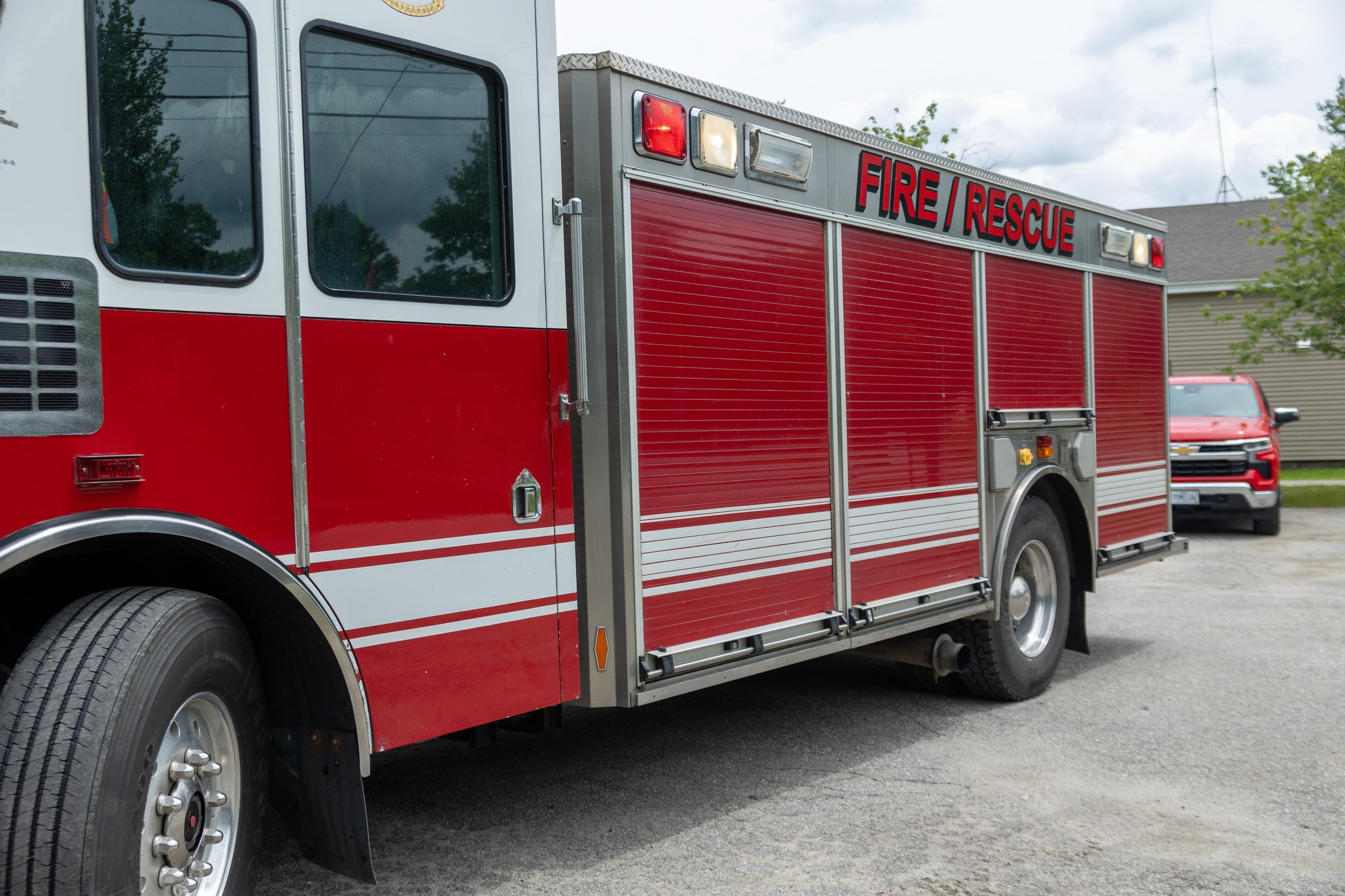2004 HME Heavy Rescue - image 25