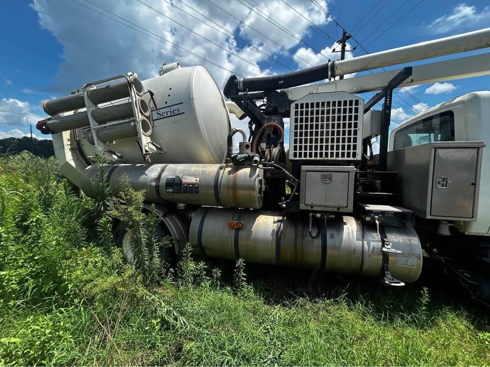2007 International Vactor Hydrovac - image 5