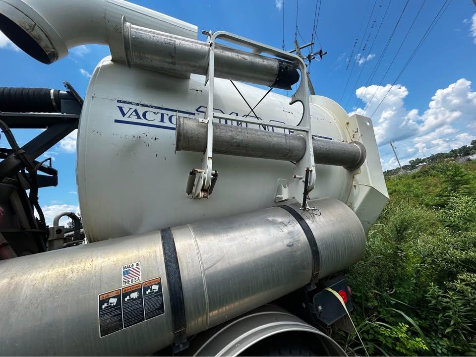 2007 International Vactor Hydrovac - image 6