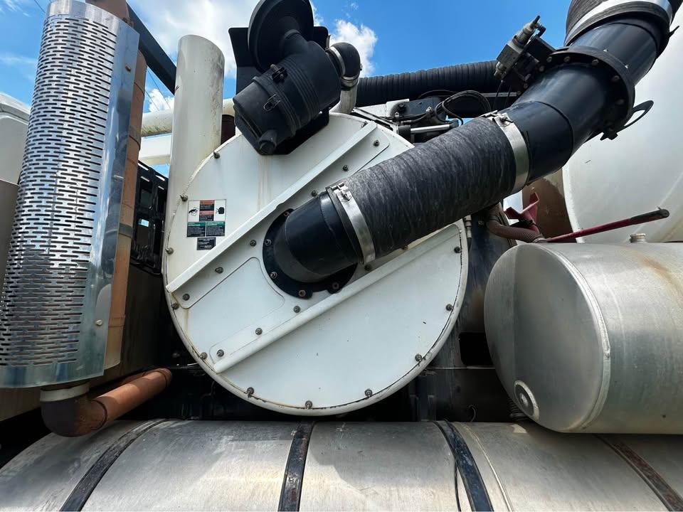 2007 International Vactor Hydrovac - image 8