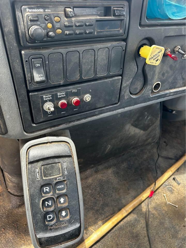 2007 International Vactor Hydrovac - image 13