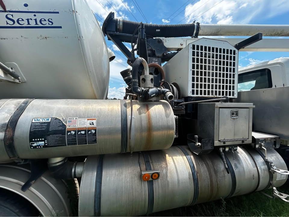 2007 International Vactor Hydrovac - image 10