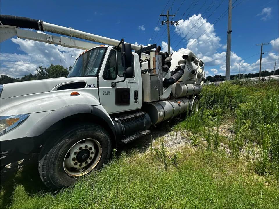 2007 International Vactor Hydrovac - image 2