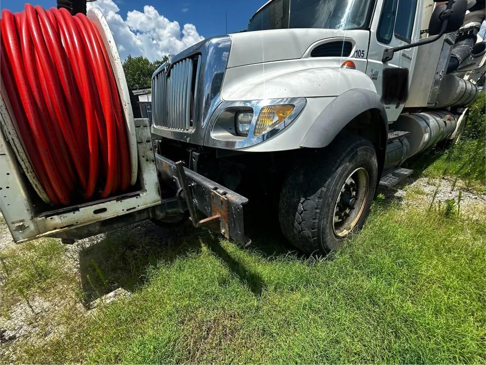 2007 International Vactor Hydrovac - image 4