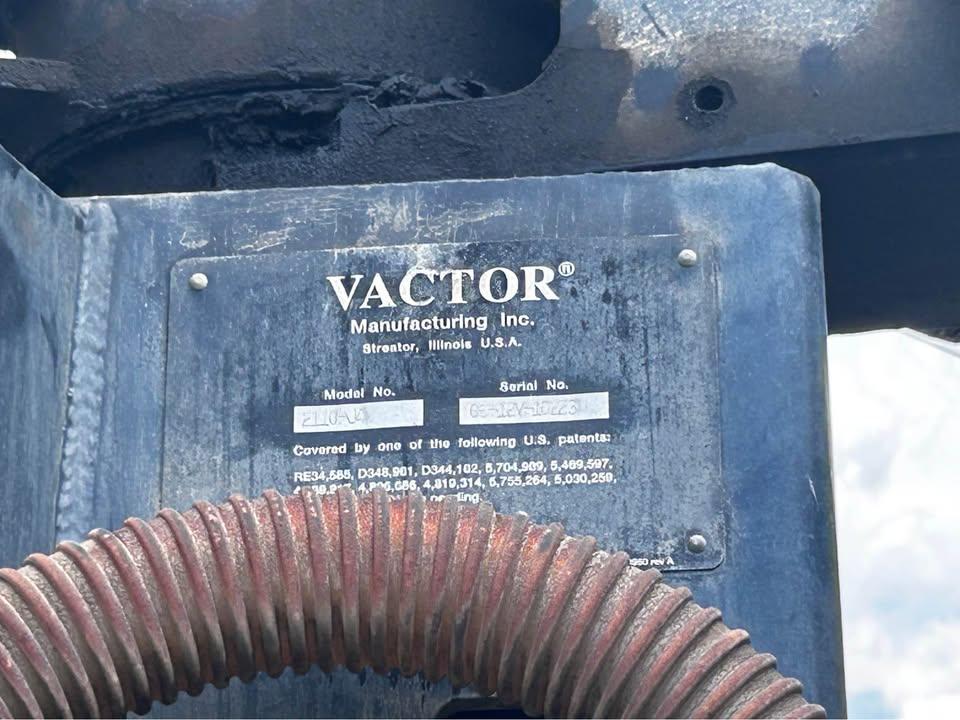 2007 International Vactor Hydrovac - image 12