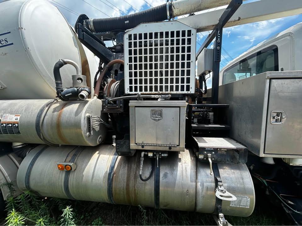 2007 International Vactor Hydrovac - image 9