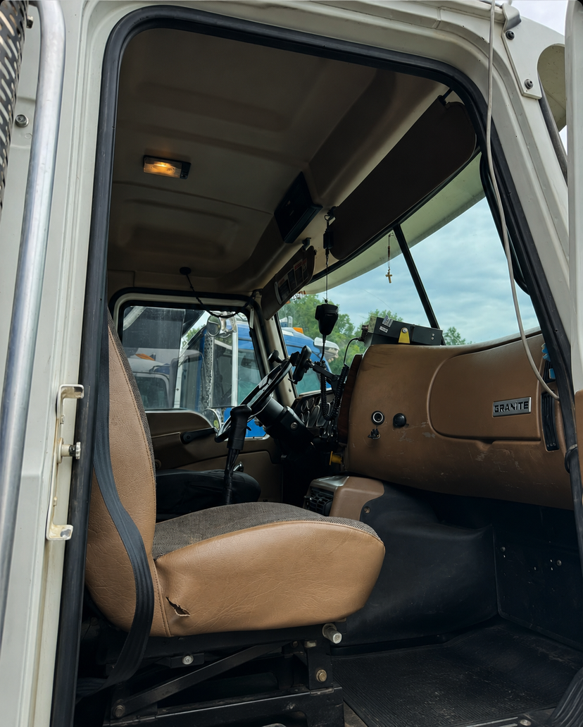2005 Mack CV713 Dump Truck — photo 4