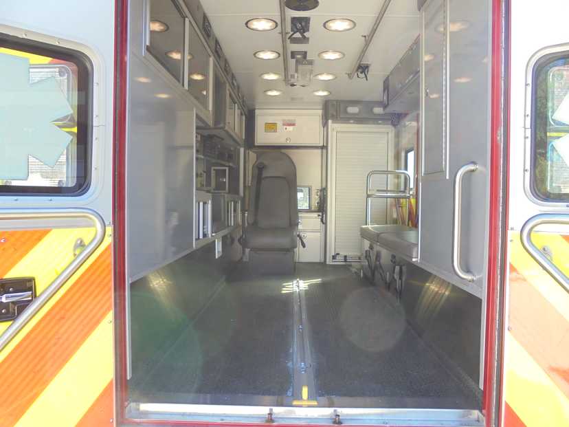 2015 Horton Ford Type I Ambulance — photo 5