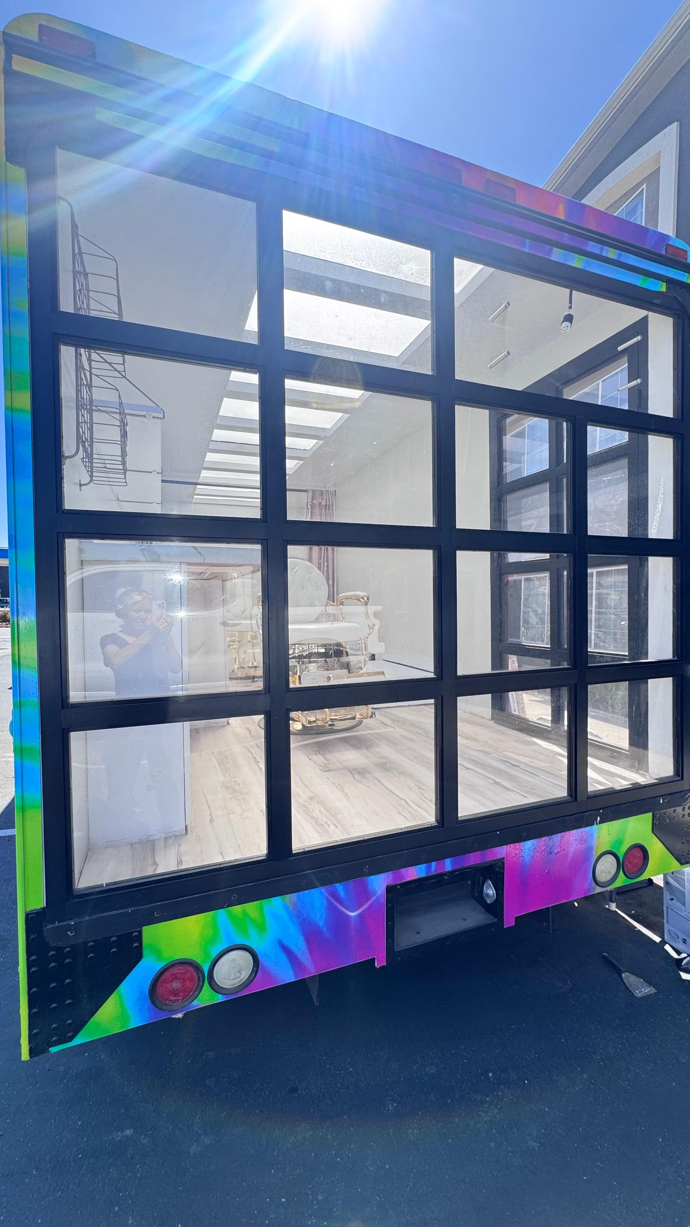 Mobile Salon - image 7