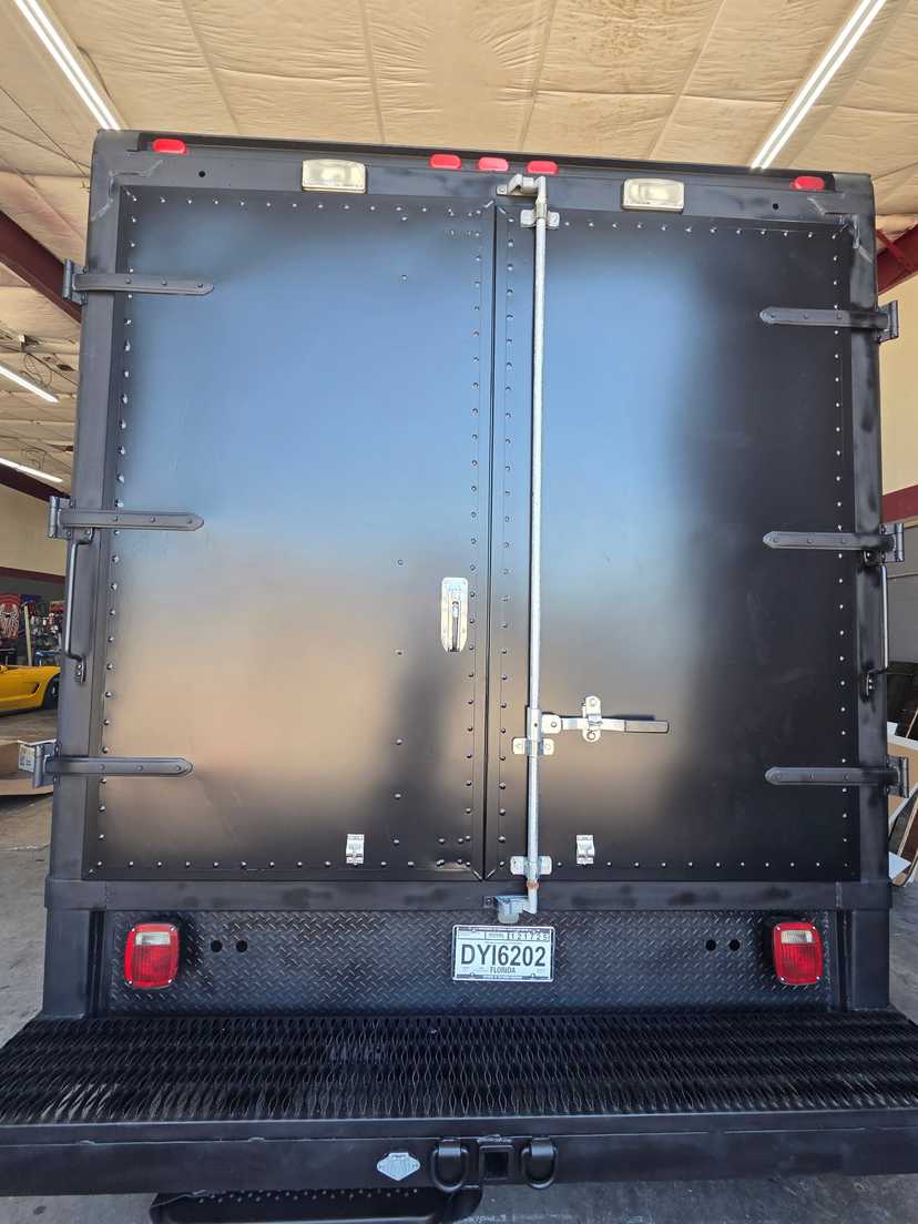 2007 Loaded SWAT Vehicle — photo 3