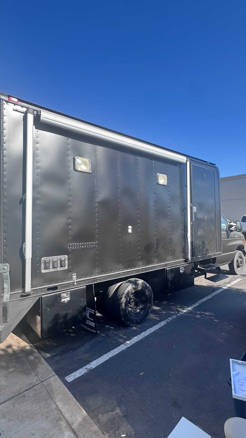 2007 Ford R-450 Superduty Command Unit