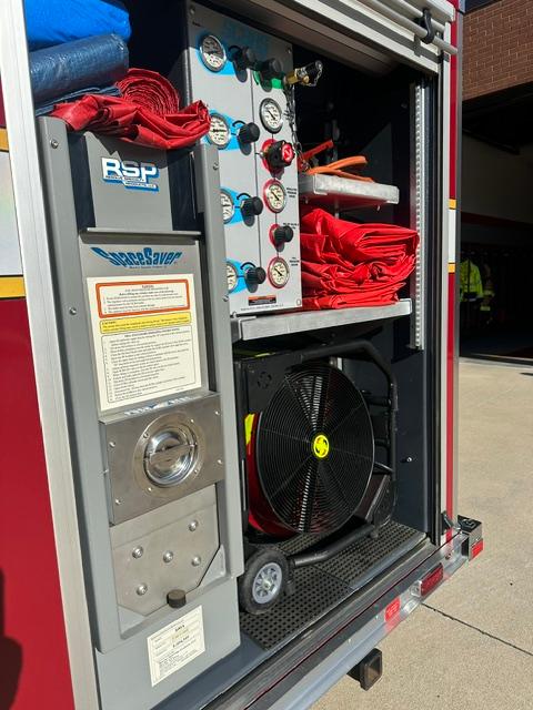 2014 Rosenbauer Pumper Tanker - image 10