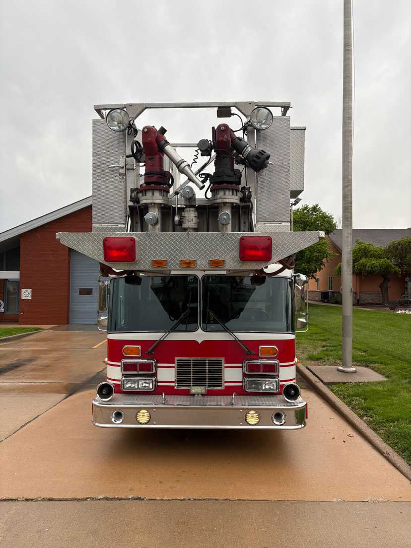 1992 Grumman 102' Aerial