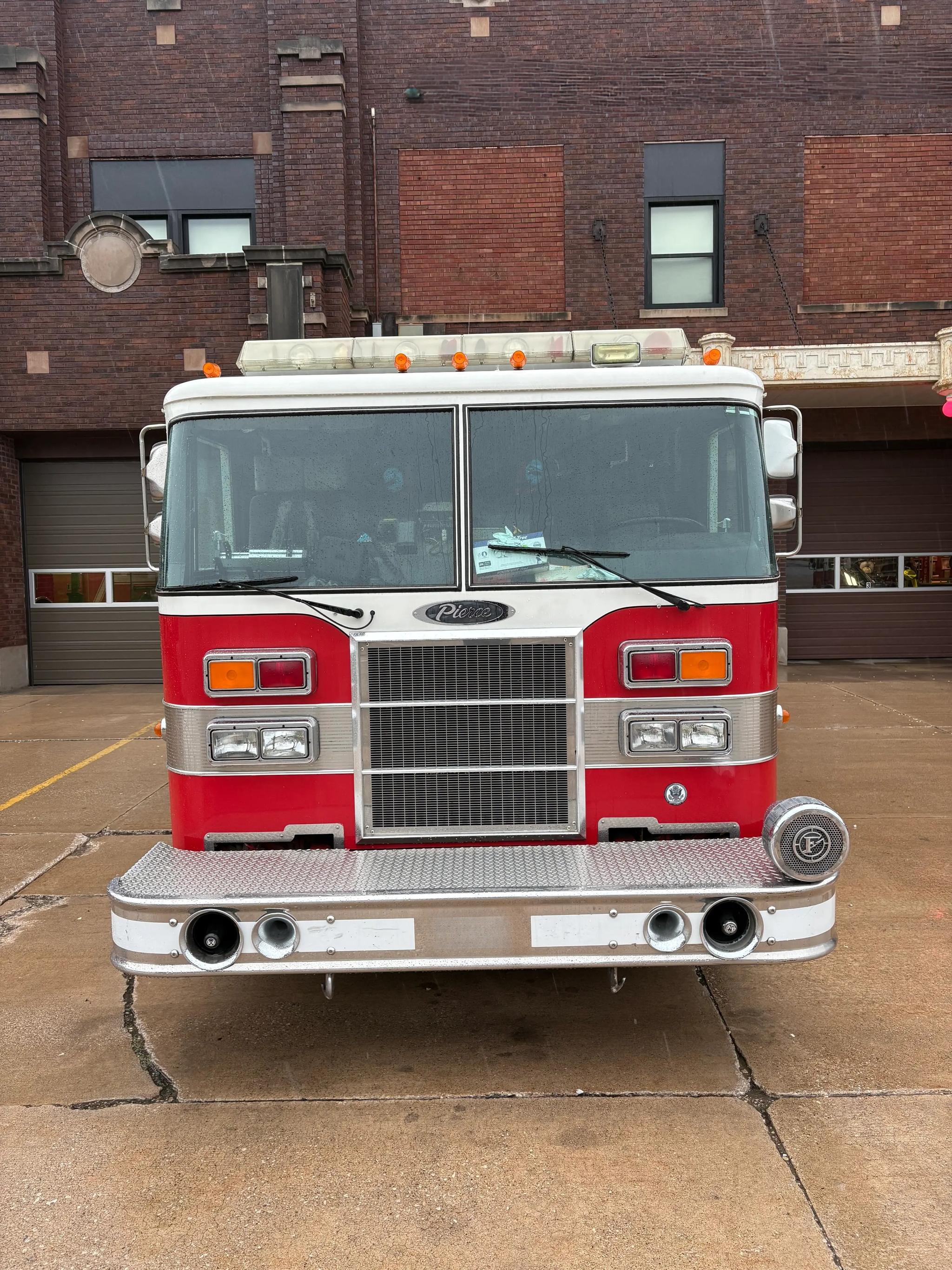 1995 Pierce Pumper - image 1