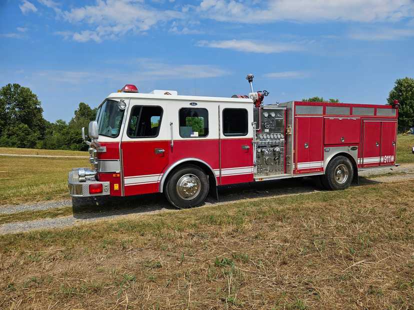 1993 E-One Hush Rescue Pumper — photo 2