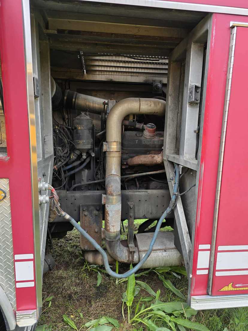 1993 E-One Hush Rescue Pumper — photo 6