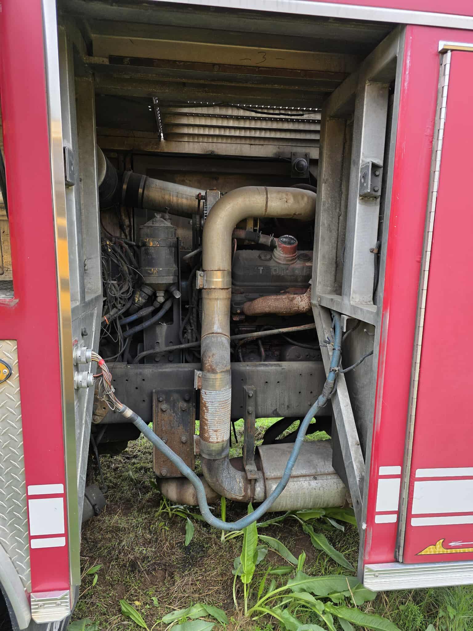 1993 E-One Hush Rescue Pumper - image 6