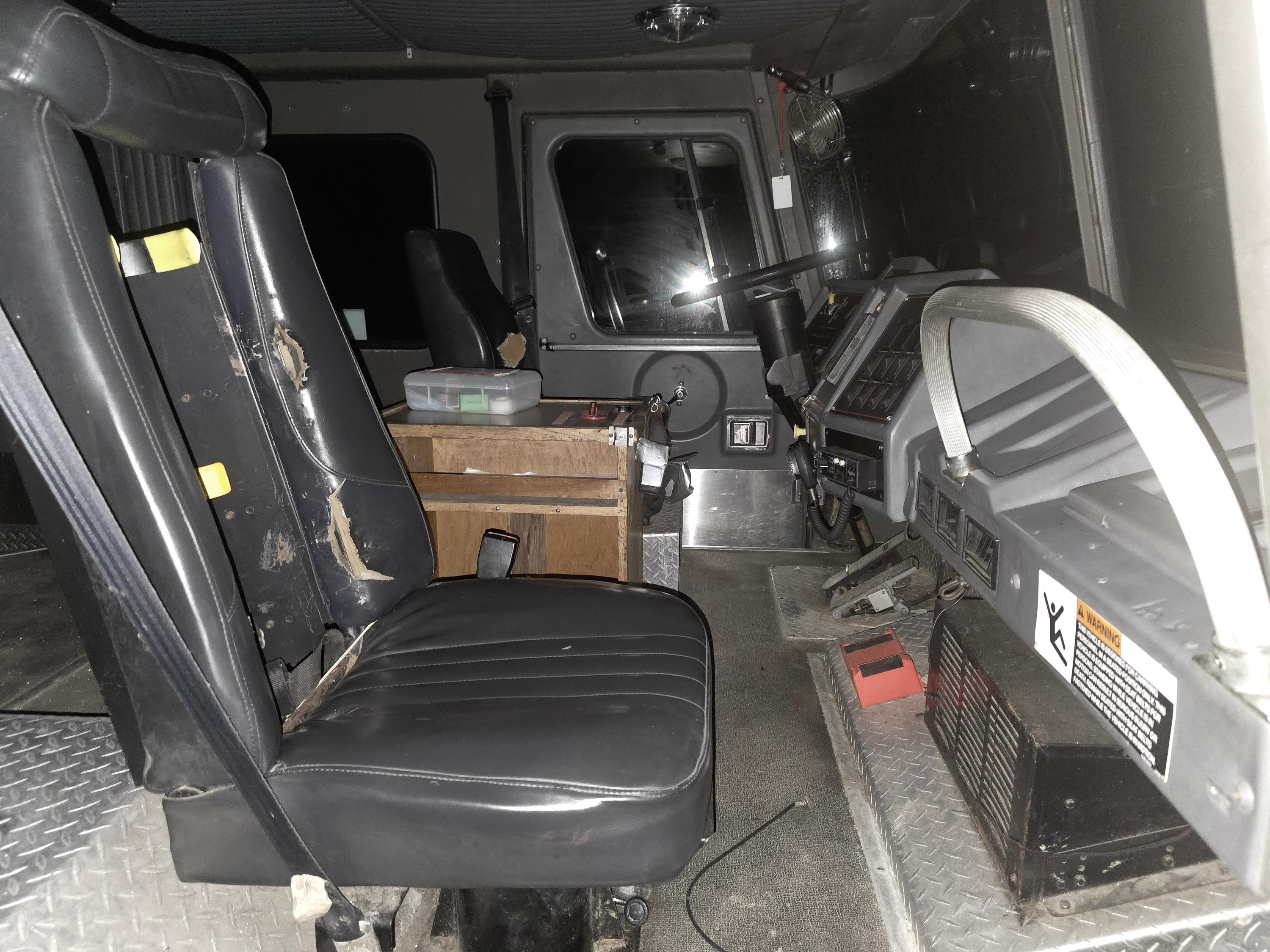 1993 E-One Hush Rescue Pumper - image 18