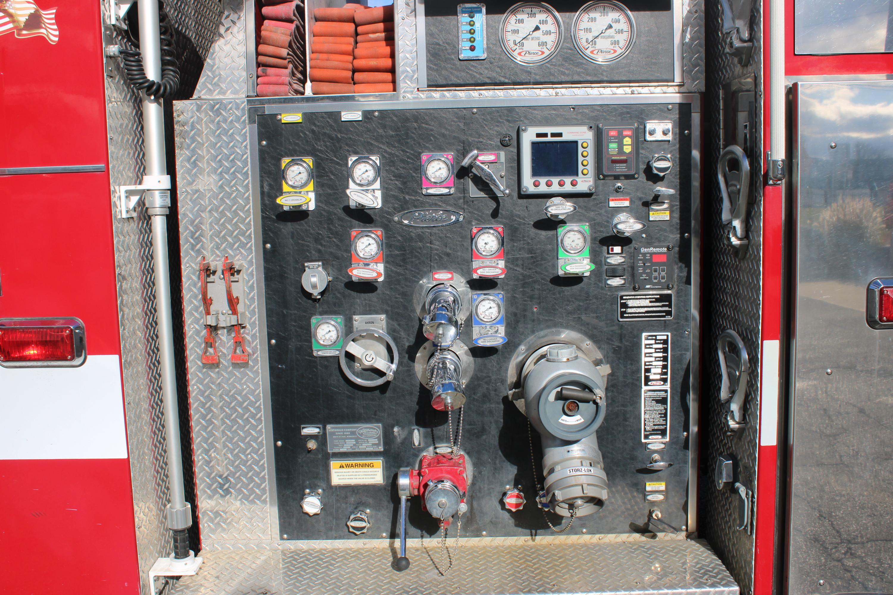 2002 Pierce Dash 100' Quint - image 17