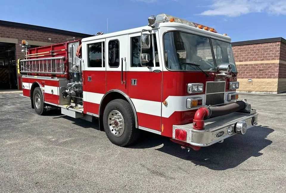 1995 Pierce Saber Pumper