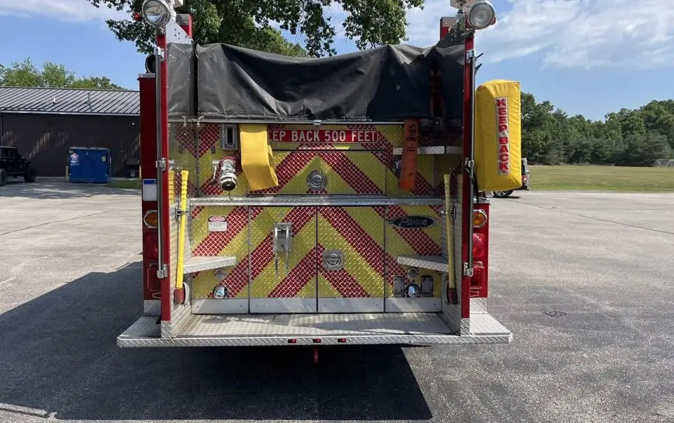 1995 Pierce Saber Pumper - image 5