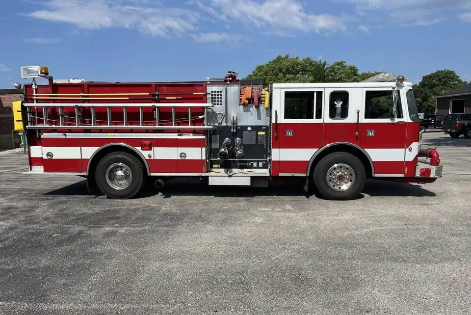 1995 Pierce Saber Pumper - image 4