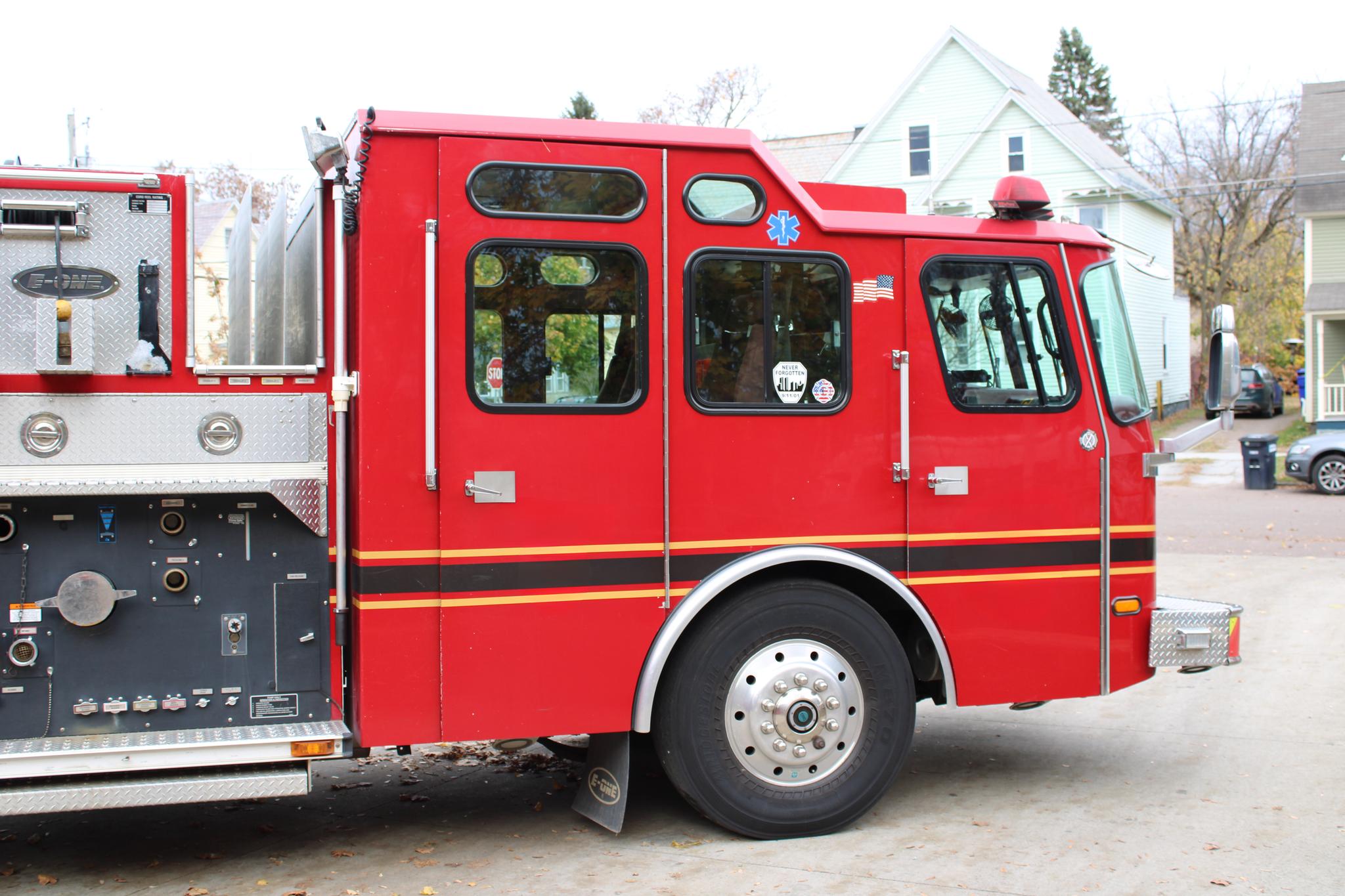 2003 E-One Engine - image 3