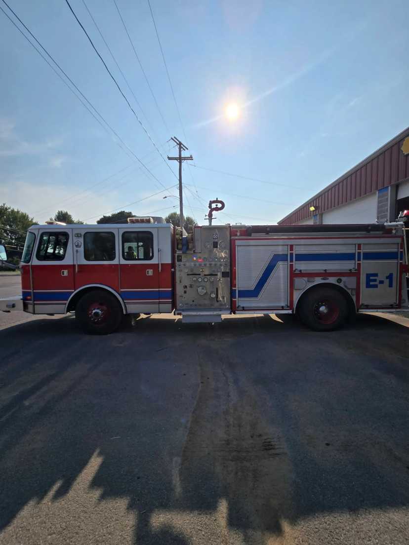 2004 E-One Cyclone Pumper — photo 5