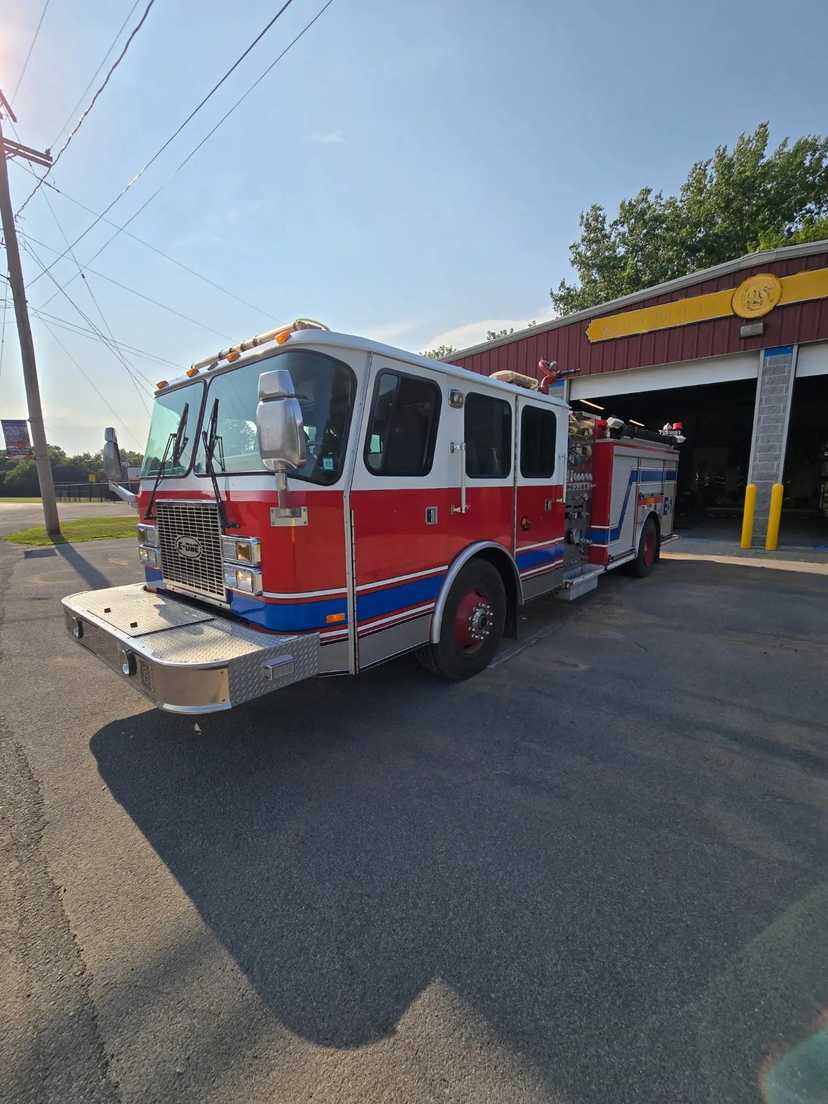 2004 E-One Cyclone Pumper