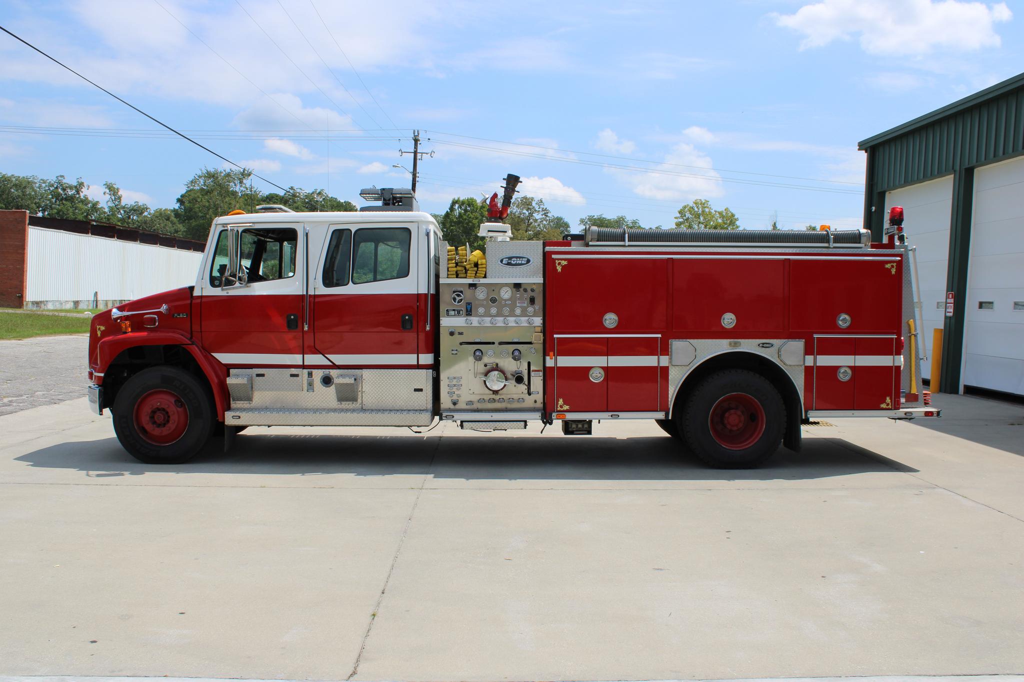 1999 Freightliner FL80/E-One Engine - image 2