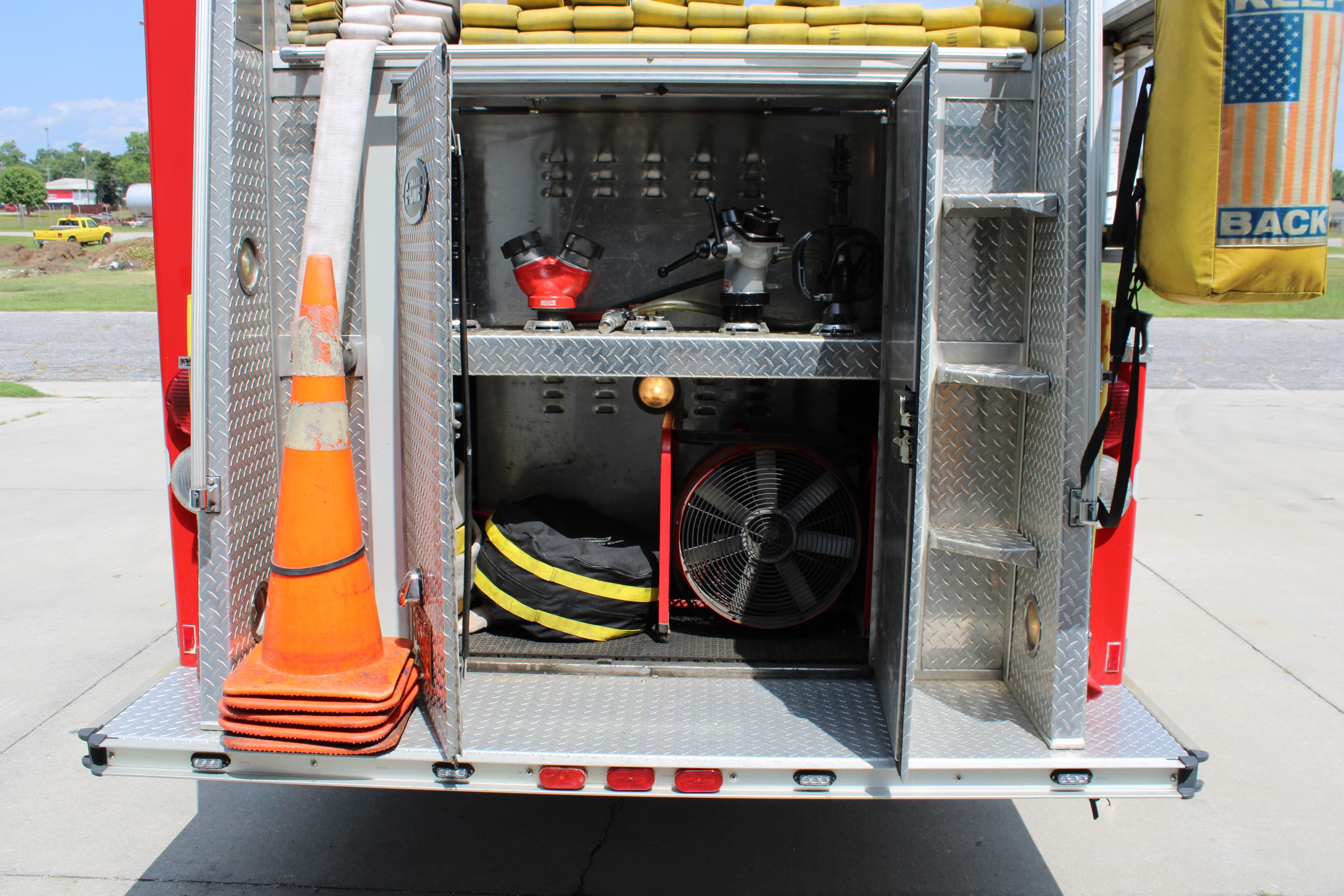 1999 Freightliner FL80/E-One Engine - image 12