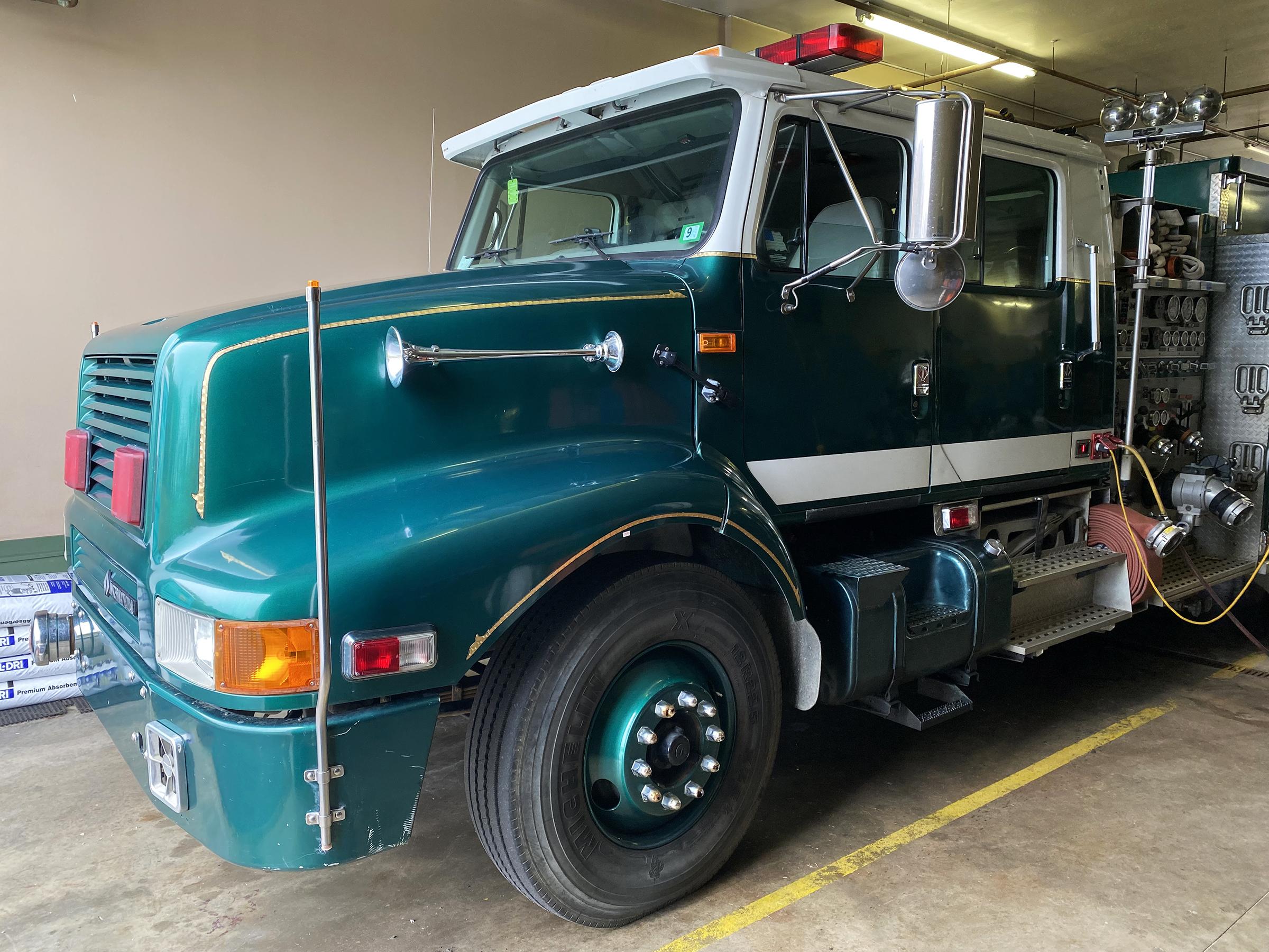 2000 Valley Fire International Commercial Pumper - image 3