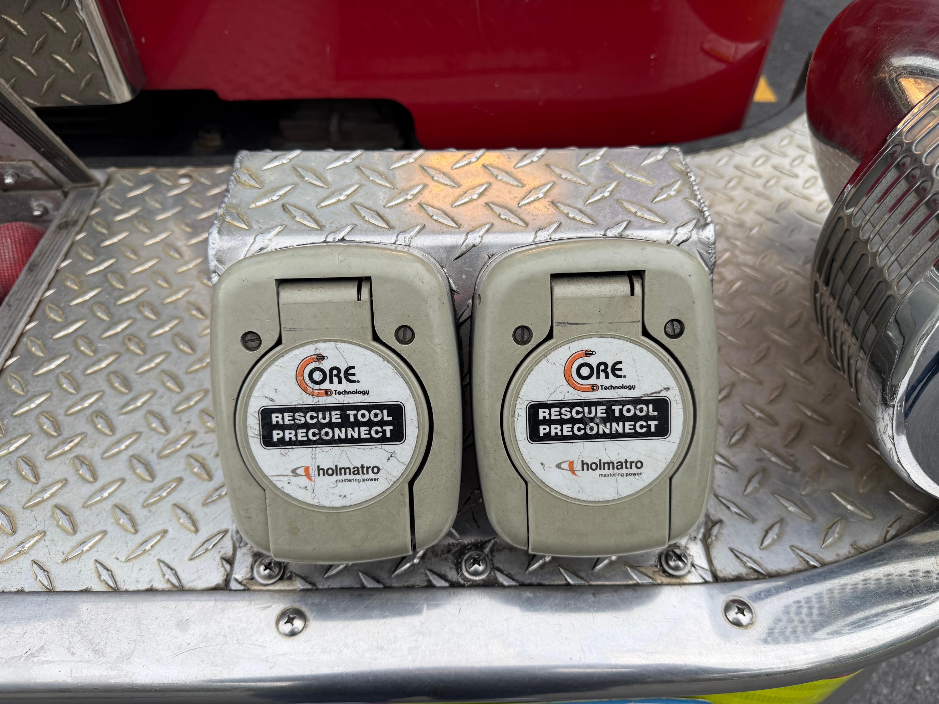 2005 E-One Cyclone II Pumper - image 23